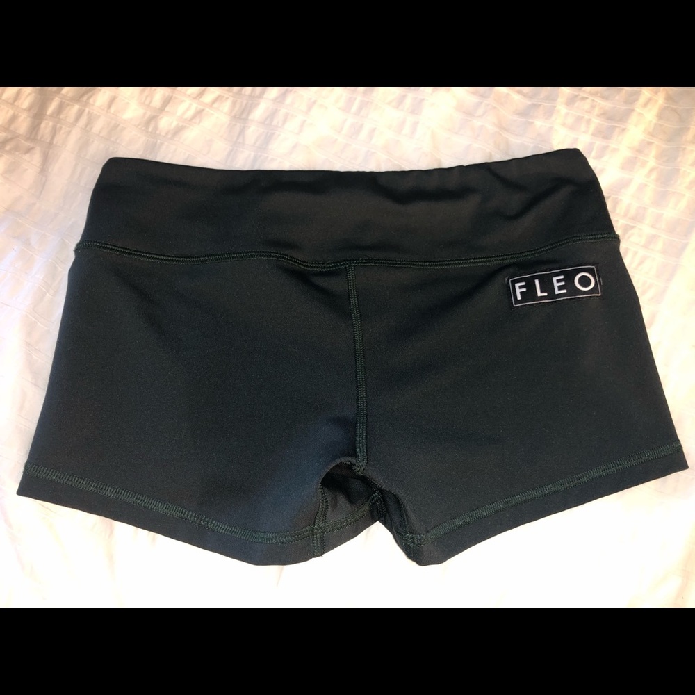 FLEO shorts Original 🌲green